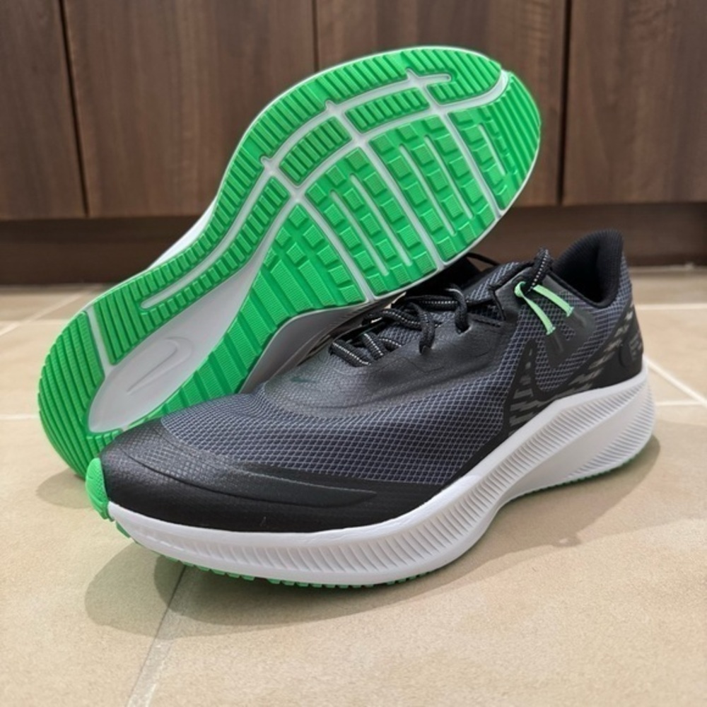 NIKE QUEST 3 SHIELD sz 11